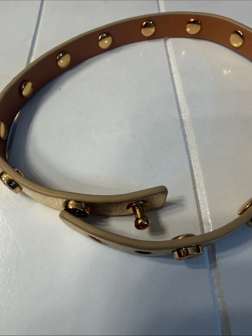 Tory Burch Double Wrap Logo Leather Bracelet in Gold
